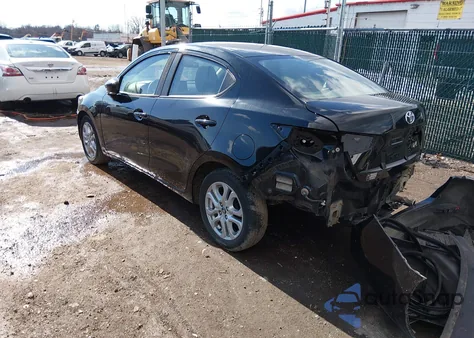 2018 Toyota Yaris Ia z USA, uszkodzony, nr VIN 3MYDLBYV5JY317110